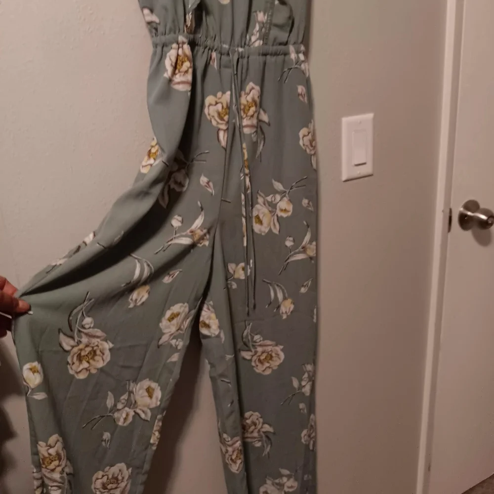 Xhilaration Sage Floral Print Jumpsuit - Picture 12 of 16